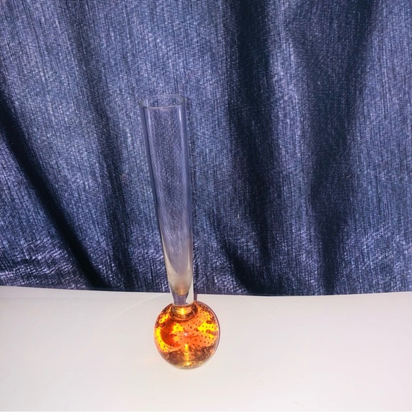 Mid Century Amber controlled bubble glass vase for that special flower - Picture 8 of 8